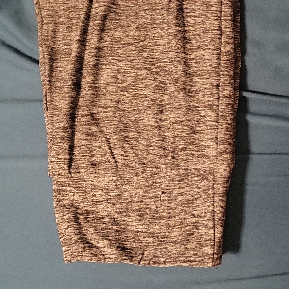 Grey leggings with slits